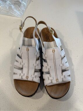 Clarks Bendables Wedge Sandals Size 9W (WIDE Width) Brand New